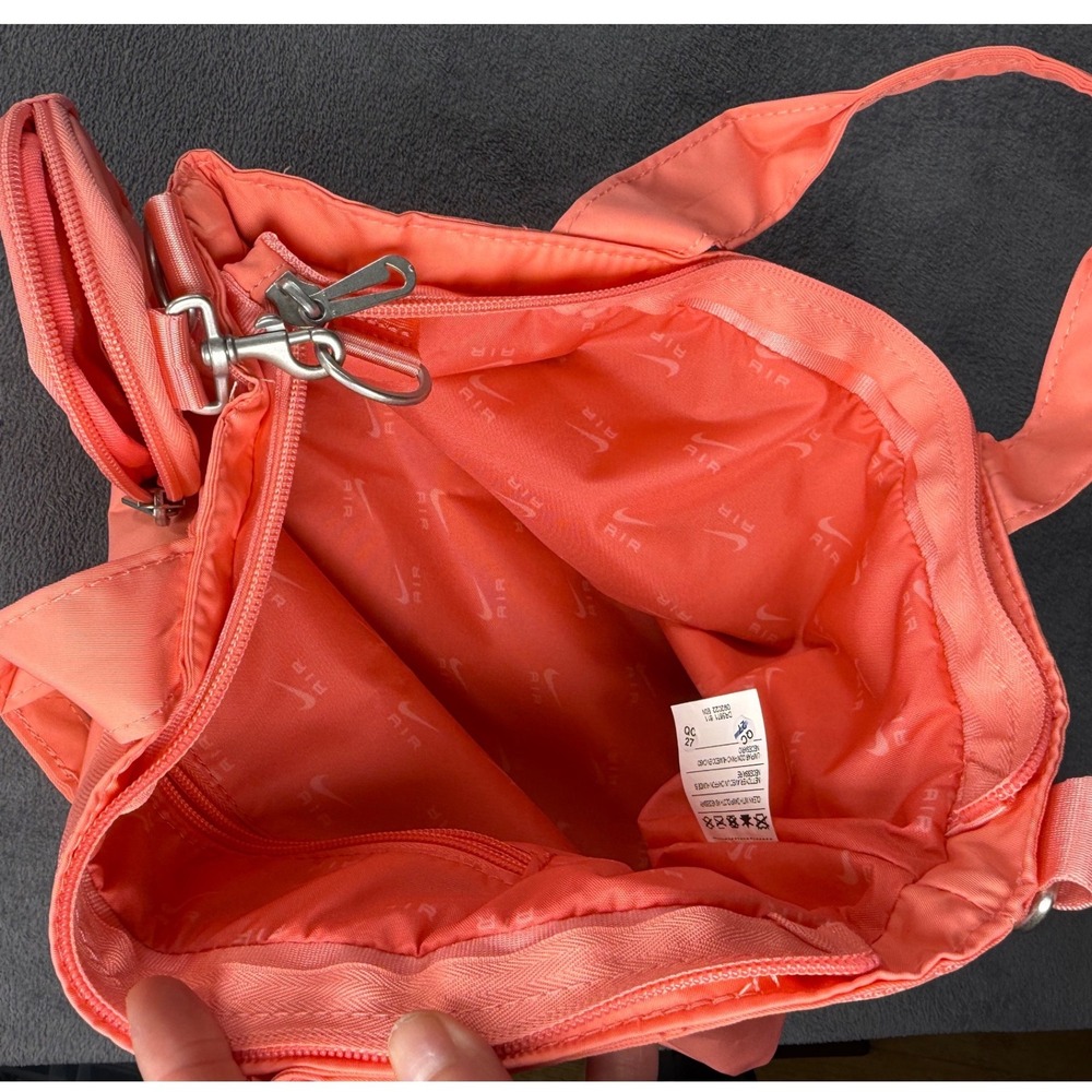 Nike Air Futura Tote Purse bag 10L Sea Coral chalk pink DR5671 611 $87 MSRP - Picture 3 of 9
